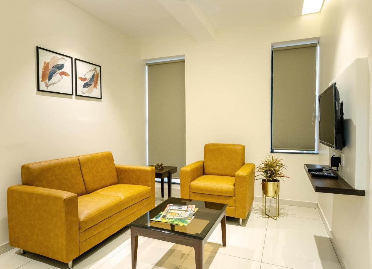 Hotel Paramount Suites & Service Apartments Mangalor Kültér fotó